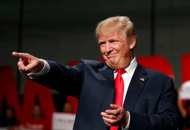 Trump Keeps Doing This 1 Hand Gesture — And A Study Reveals It's More  Powerful Than You Think